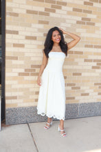 Load image into Gallery viewer, Evelia Dress

