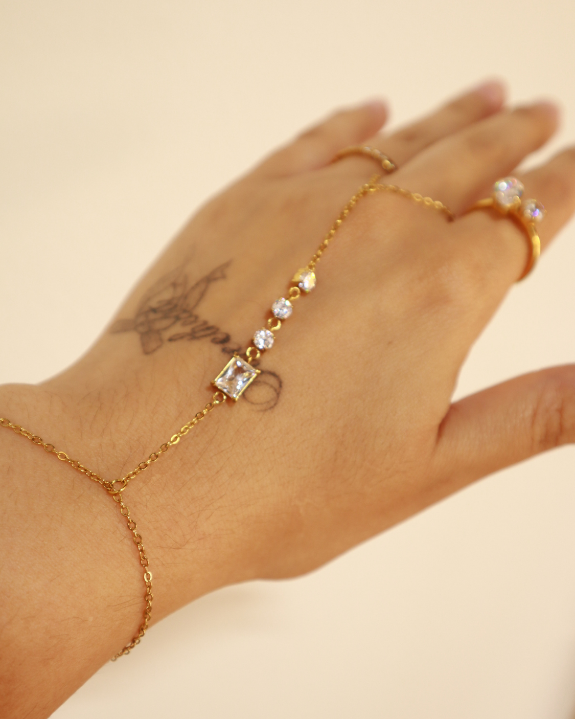 Esme hand chain